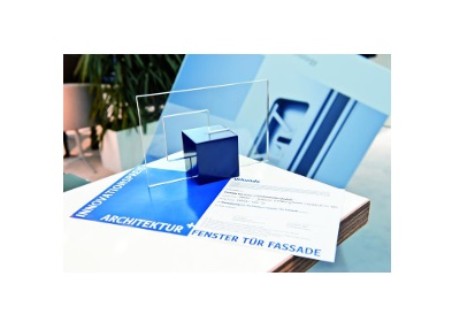 Ueber-heroal-Innovationspreis-Architektur-und-Fenster-Tuer-Fassade-2012