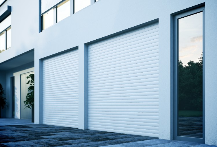 Smart Home-zwei Rolltore weiss
