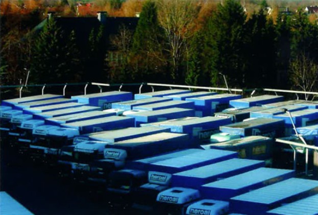 Unternehmenshistorie-fruehere heroal LKWs